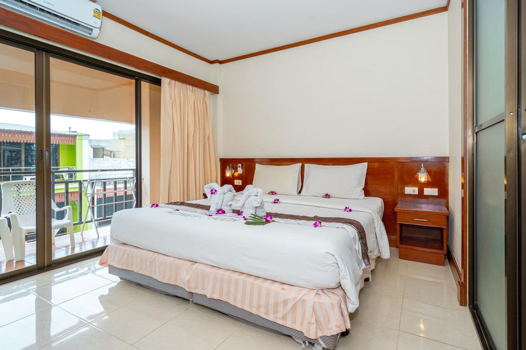 Outdoor Inn Kata Hotel Екстериор снимка