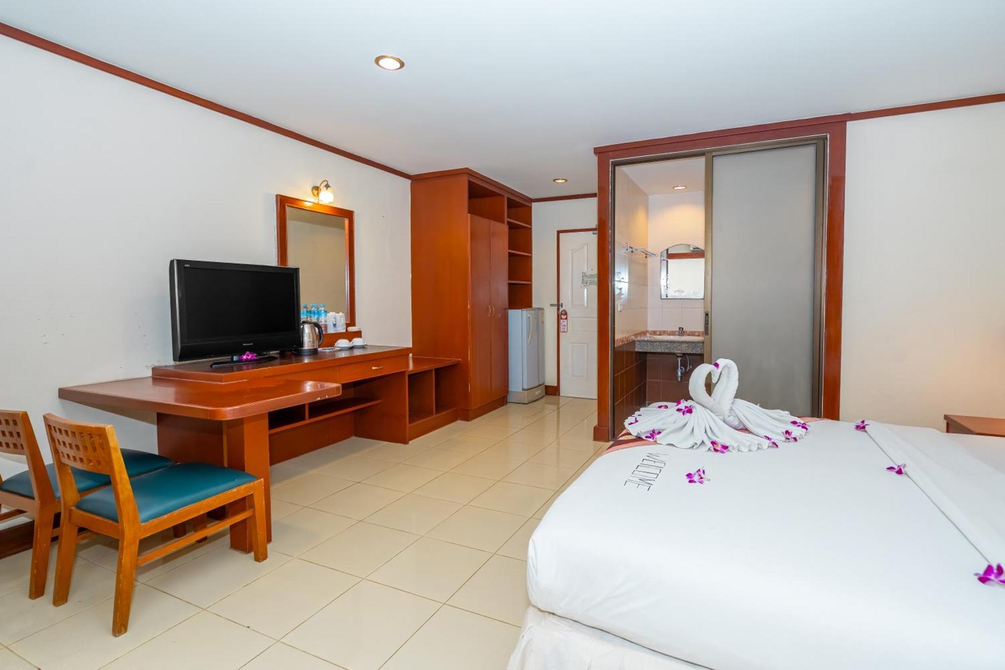 Outdoor Inn Kata Hotel Екстериор снимка