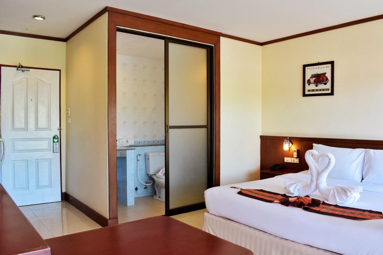 Outdoor Inn Kata Hotel Екстериор снимка